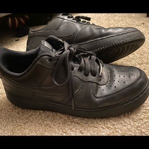 Black Nike Airfore 1 - 9.5 Men’s